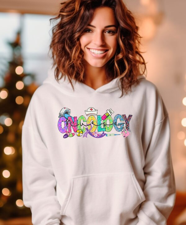 ONCOLOGY NURSE V2 - HOODIE